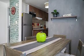 Poliforum Modern 2BR Modern Apartment