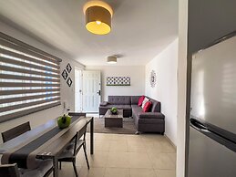 Poliforum Modern 2BR Modern Apartment