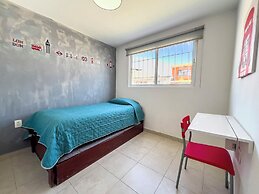 Poliforum Modern 2BR Modern Apartment