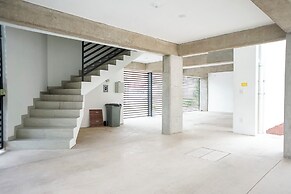 Cozy Apartment for 4 Guests with Parking