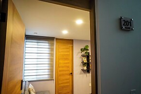 Cozy Apartment for 4 Guests with Parking