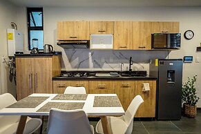 Cozy Apartment for 4 Guests with Parking