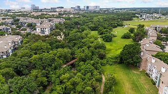 1BR Condo w Community Pool Near Domain