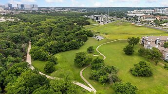 1BR Condo w Community Pool Near Domain