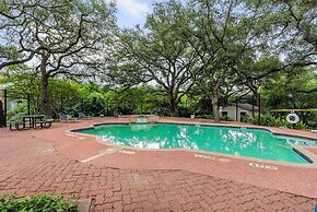1BR Condo w Community Pool Near Domain