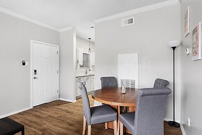 1BR Condo w Community Pool Near Domain