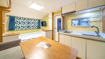 Gapeyong Fourseason Pet Glamping Caravan