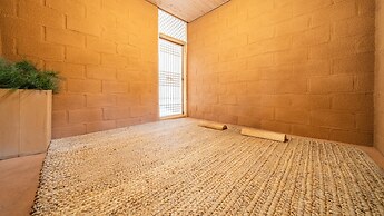 Gapeyong Fourseason Pet Glamping Caravan