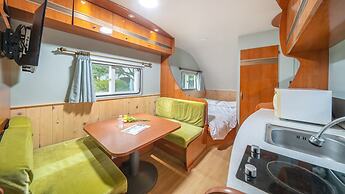 Gapeyong Fourseason Pet Glamping Caravan