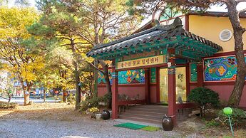 Gapeyong Fourseason Pet Glamping Caravan