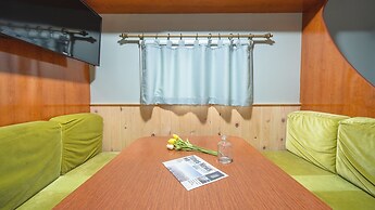 Gapeyong Fourseason Pet Glamping Caravan