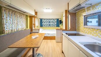 Gapeyong Fourseason Pet Glamping Caravan