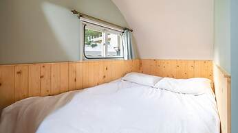 Gapeyong Fourseason Pet Glamping Caravan