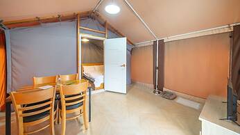 Gapeyong Fourseason Pet Glamping Caravan