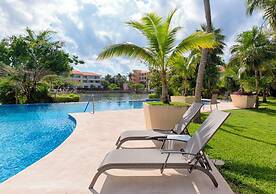 High-End Waterfront Condo Secrets Waters