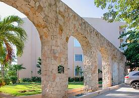 High-End Waterfront Condo Secrets Waters