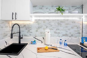 Pacific Monarch Condos Near Waikiki Beach w/ City View & Partial Ocean