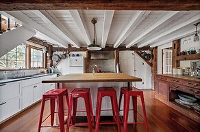 Renovated Grand Woodstock Barn