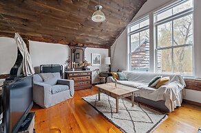 Renovated Grand Woodstock Barn
