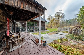 Renovated Grand Woodstock Barn