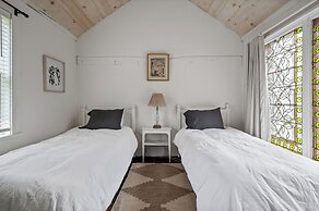 Renovated Grand Woodstock Barn