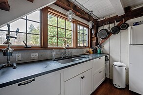 Renovated Grand Woodstock Barn