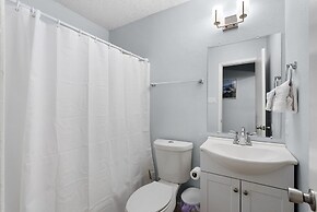 Texan House Sleeps 6 Domain ShoppingQ2