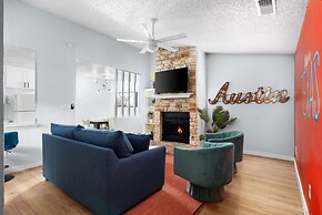 Texan House Sleeps 6 Domain ShoppingQ2