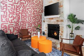 Two Houses in One Close to the domain