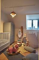 Central Penthouse With Private Rooftop Terrace