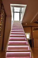 Central Penthouse With Private Rooftop Terrace