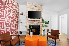 ATX Funk House Sleeps 8 Cowboy Pool