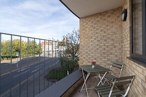 Elegant Spacious Luxury 2 bed Apartment Sleeps 6