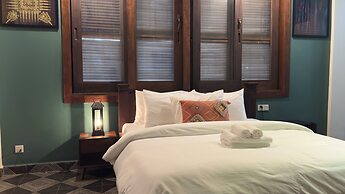 The J Break Boutique