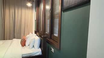 The J Break Boutique