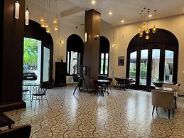 The J Break Boutique