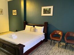 The J Break Boutique