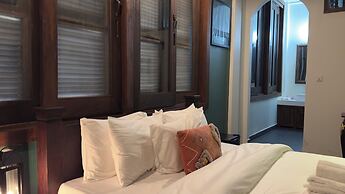 The J Break Boutique