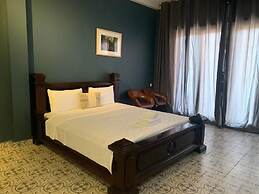 The J Break Boutique