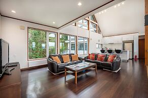 Furano Lodge 10 by H2 Life