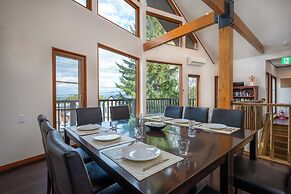Furano Lodge 10 by H2 Life
