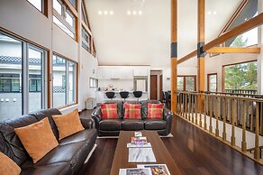 Furano Lodge 10 by H2 Life