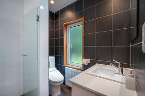 Furano Lodge 10 by H2 Life