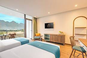 Sunrise Mountain View Resort