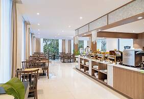 Sunrise Mountain View Resort