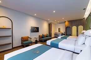 Sunrise Mountain View Resort