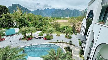 Sunrise Mountain View Resort