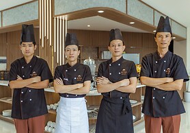 Sunrise Mountain View Resort
