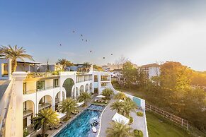 Sunrise Mountain View Resort