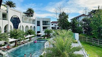 Sunrise Mountain View Resort